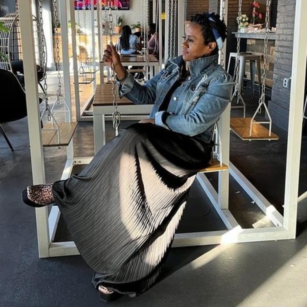 Meet your Posher, Ivone